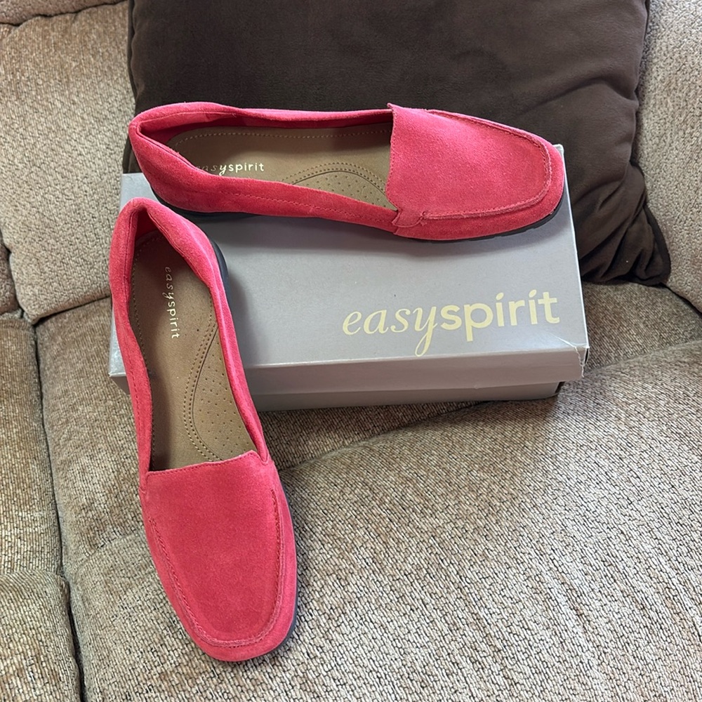 Women’s easy spirit loafer